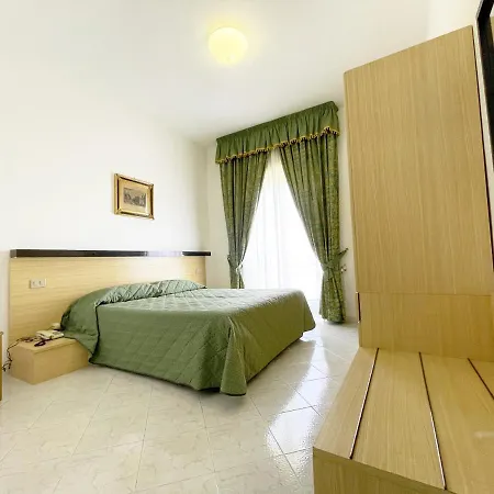 Hotel Reginella 3*