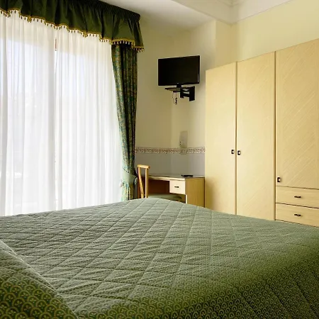 Reginella Hotel 3*